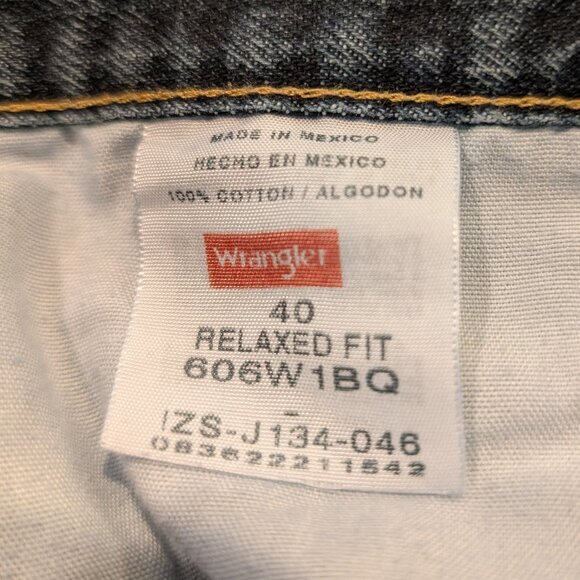 (2) Pair Wrangler Jean Shorts Mens 40 Relaxed Fit Denim Premium Stretch - Picture 8 of 10